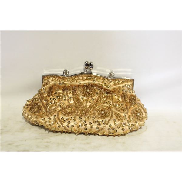 VINTAGE & ANTIQUE BEADED PURSE TOGETHER-ESTATE