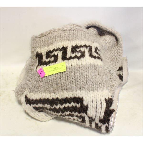 VINTAGE WOOL SWEATER