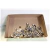 Image 1 : FLAT OF VINTAGE COLLECTOR SPOONS
