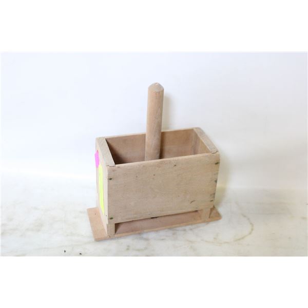 ANTIQUE WOODEN BUTTER PRESS