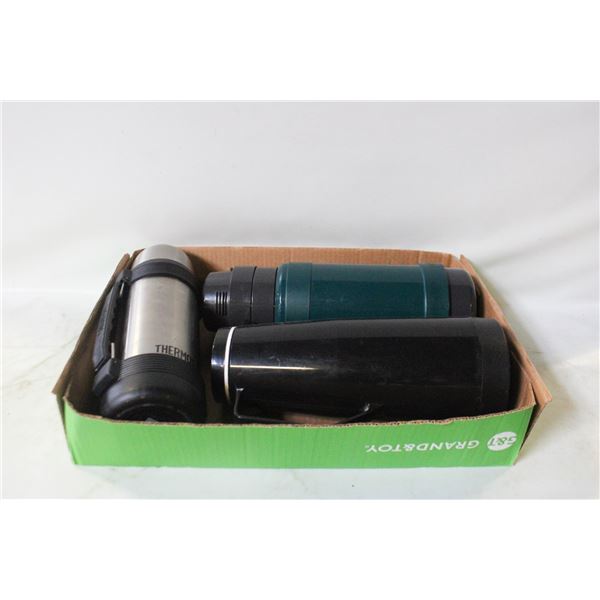 THREE THERMOS (2 UNUSED)