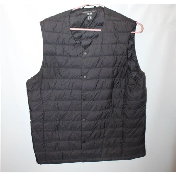 MENS L UNIQLO ULTRA LIGHT DOWN VEST