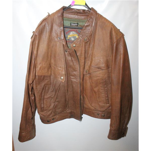 BROWN LEATHER COAT - USED - SIZE L