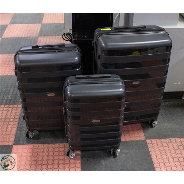 3 PIECE AIR CANADA EERIE HARDSIDE LUGGAGE SET
