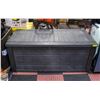 Image 1 : LIFETIME OUTDOOR STORAGE DECK BOX GREY 150 GALLON