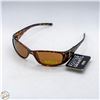 Image 1 : PAIR OF SUNGLASSES