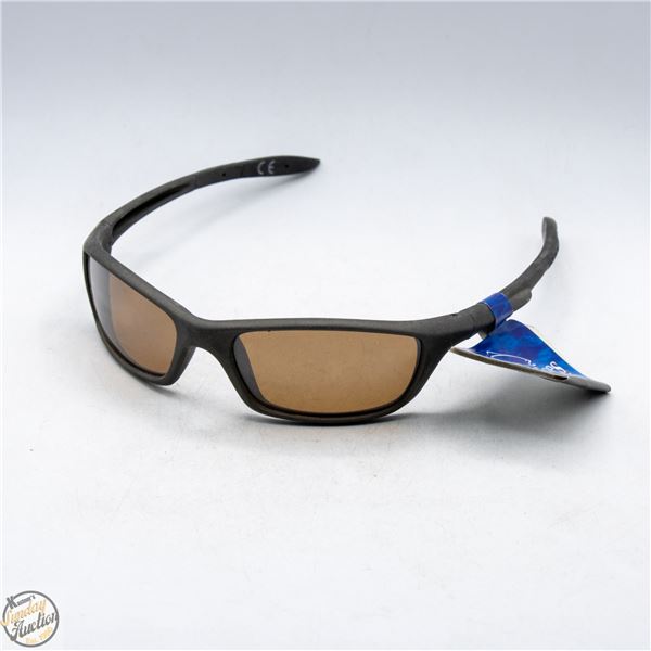 PAIR OF SUNGLASSES