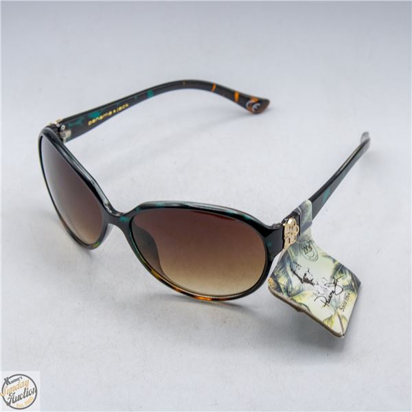 PAIR OF SUNGLASSES