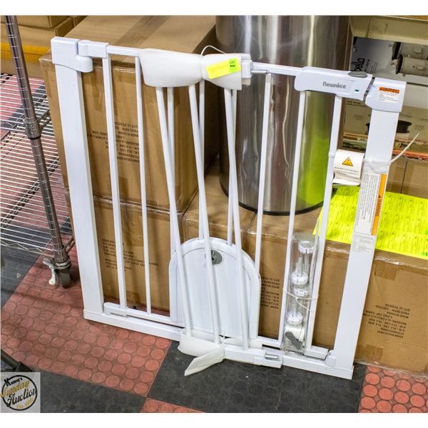 UNUSED NEWNICE PET GATE WITH CAT DOOR