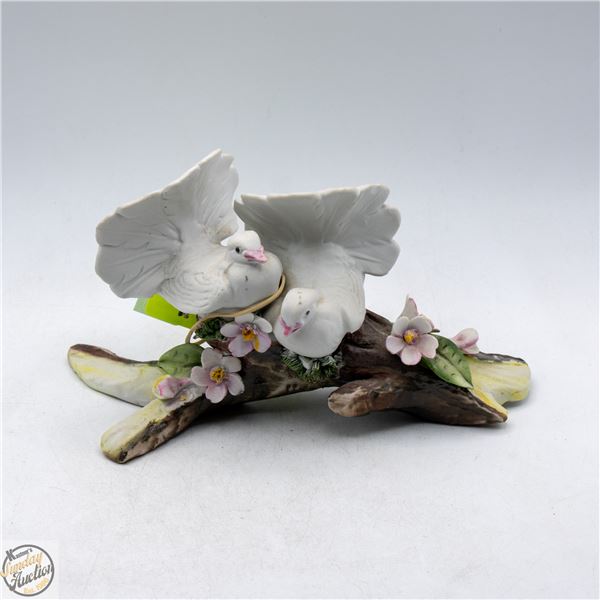 RENATO 2 DOVES ON BRANCH WITH FLOWERS
