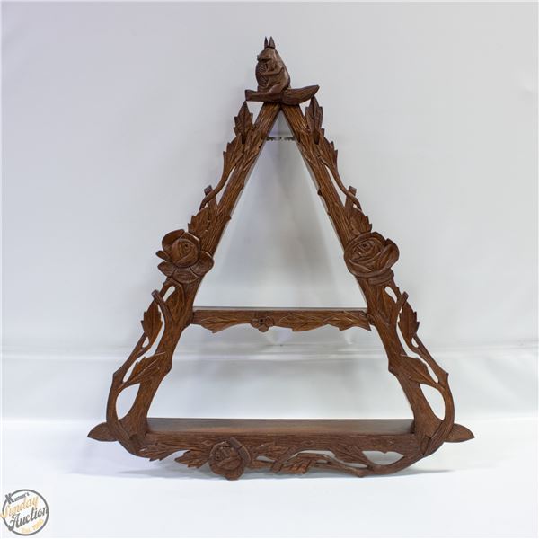 TRIANGLE SHELF 27"X24"