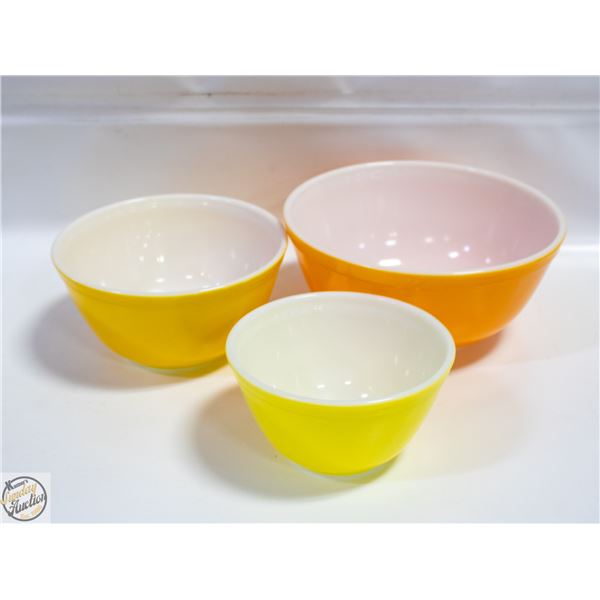 PYREX BOWLS 1 1/2 PT, 1 1/2 QUART,