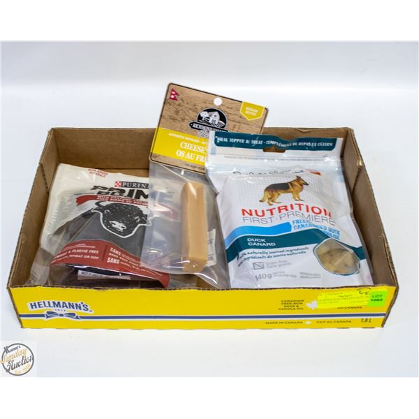 BOX WITH DOG TREATS INCL. PC FREEZE DRIED