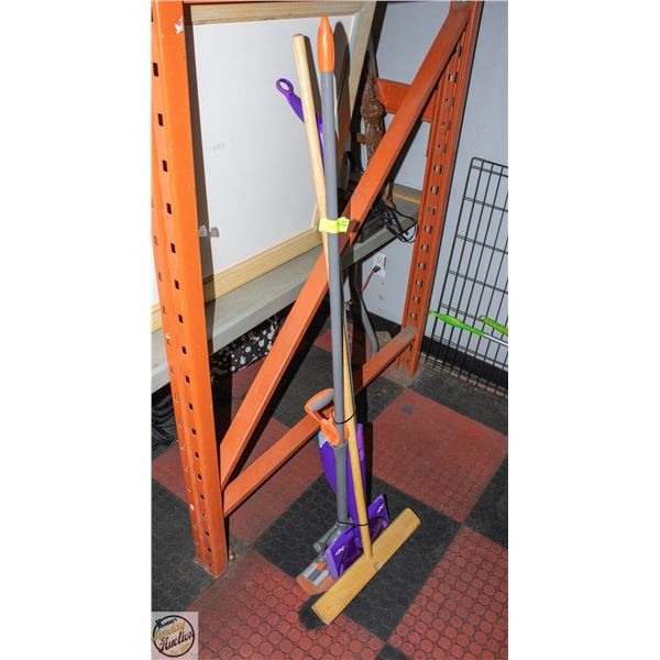 BUNDLE OF 3 FLOOR TOOLS INCL. SWIFFER WET
