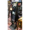 Image 1 : SOLID WOOD FLOOR STANDING TILTABLE