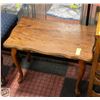 Image 1 : VINTAGE OAK SIDE TABLE 18"X24"X15"