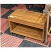 Image 1 : SMALL VINTAGE TV STAND 16"X28"X14"