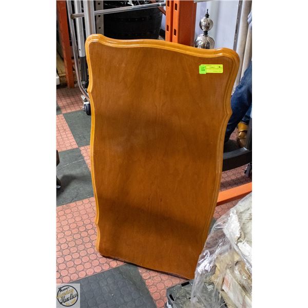 POLISHED TABLE TOP NEEDS LEGS 40"X19"