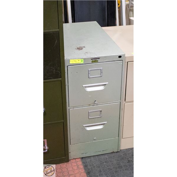 2 DRAWER FILE CABINET H-30.5" W-15" L-29"