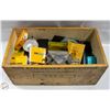 Image 1 : LOT OF VINTAGE CAMERA SUPPLIES AND TOOLS