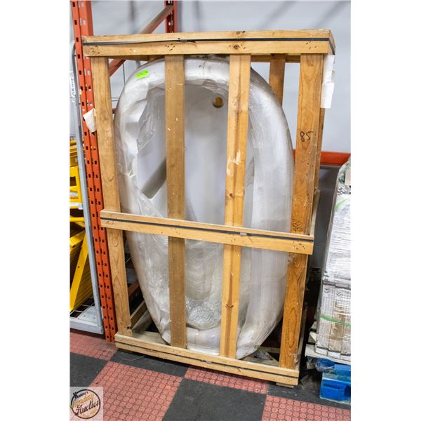 DELUXE TUB IN WOODEN CRATE