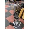 Image 1 : ALUMINUM FOLD-AWAY TWO WHEEL DOLLY -