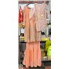 Image 1 : ESTATE TRADITIONAL OUTFIT LADIES SZ M + GIRLS SZ 2