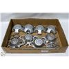 Image 1 : 2 SETS OF 4 CENTER CAPS FOR RAV4