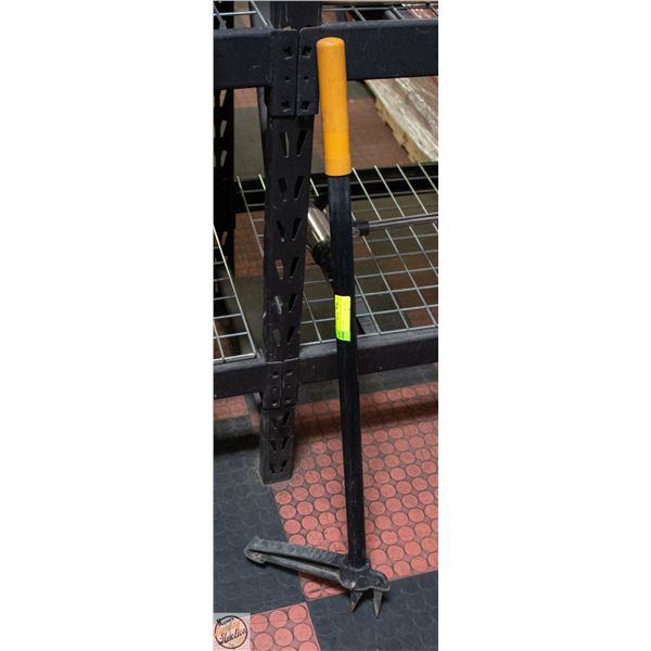 FISKARS CORE STYLE WEED PULLER - STEP-ON AND