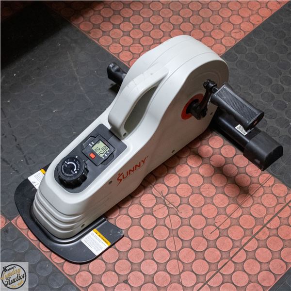 SUNNY HEALTH AND FINES UNDER DESK BIKE