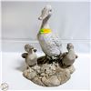 Image 1 : GARDEN DECOR MOTHER GOOSE+2 GOOSLINGS 20" X 15"