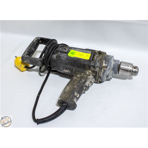 BLACK&DECKER DRILL