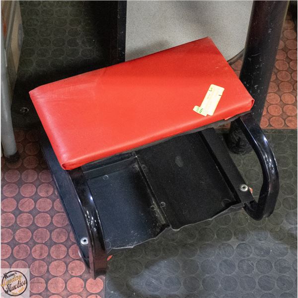 PADDED SEAT ROLLING WORK STOOL WITH