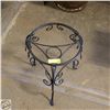 Image 1 : 11" WROUGH IRON PLANT POT STAND