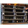 Image 1 : 5 HEAVY DUTY PLASTIC PALLETS