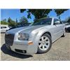 Image 1 : "NO RESERVE" - 2005 CHRYSLER 300 SILVER  240862 KMS - D687757