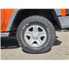Image 17 : "NO RESERVE" - 2011 JEEP WRANGLER ORANGE 40073 KMS - D505302