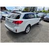 Image 10 : DUNCAN - 2013 SUBARU OUTBACK WHITE 166963 KMS - D315998A