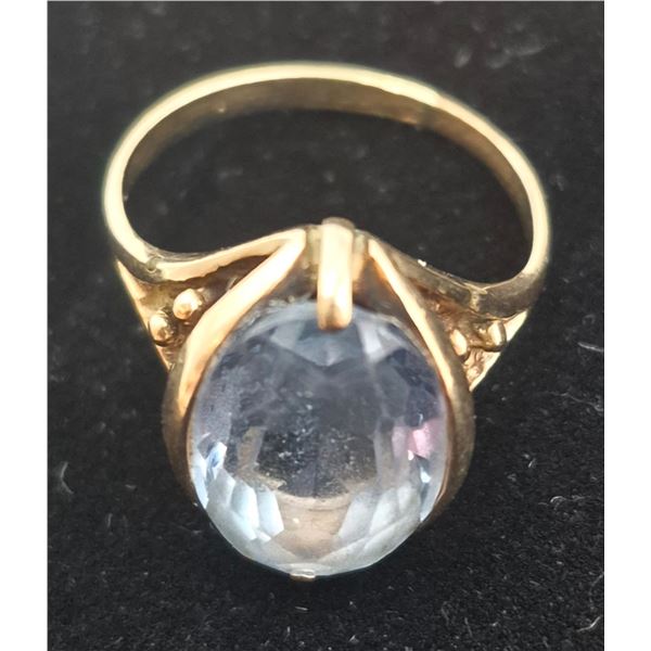 10 Kt. Gold Ring w/ Blue Stone