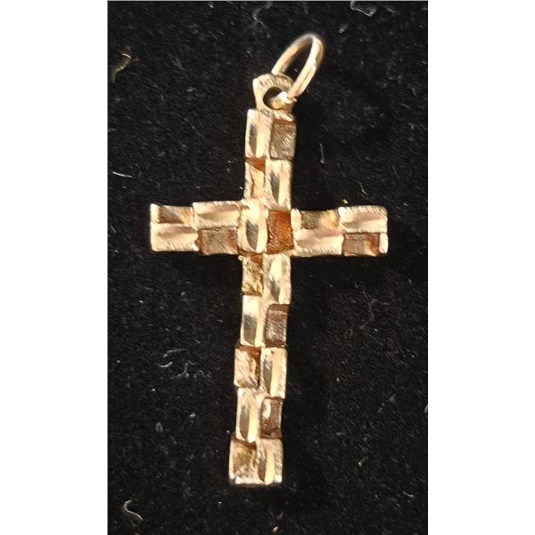 10 Kt. Gold Cross Pendant