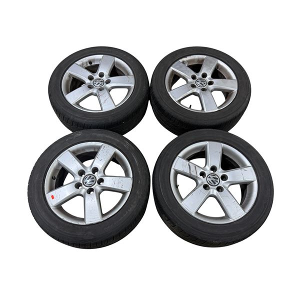 4 Nitto Motivo M+S Tires w/ Volkswagen Rims
