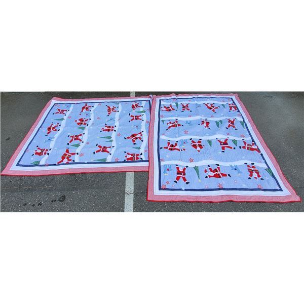 2 Santa Claus Quilts