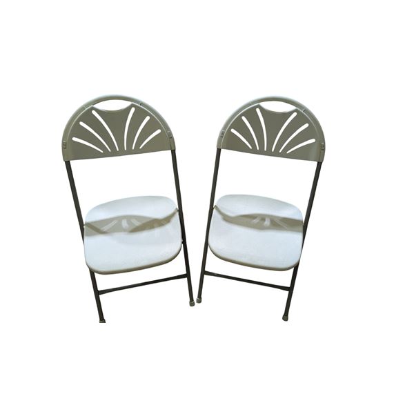2 VTG Folding Chairs