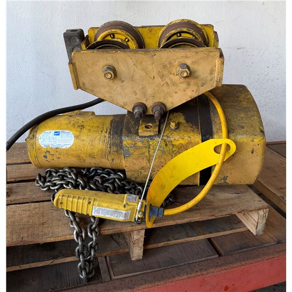 Yale KEL2-10LG71/2S2 Chain Hoist w/ Doerr Motor