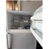Image 3 : General Electric GTE18GTHGRWW Top Freezer Refrigerator (works - gets cold)