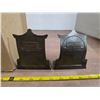 Image 2 : Old reader books and book ends