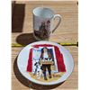 Image 2 : 12 rockwell cups and 2 dishes