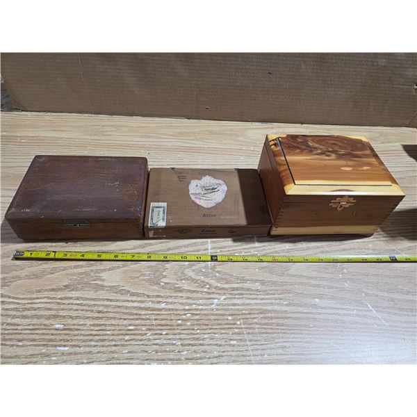 Wooden jewelry boxes and cigar container