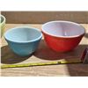 Image 3 : Set of pyrex nesting bowls