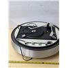Image 4 : Rare- retro simpson seal record player- dome top silver tone- working- no speakers